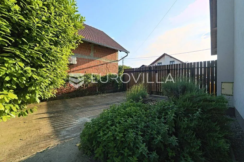 Aed - Traditional House with Pool in Bilje