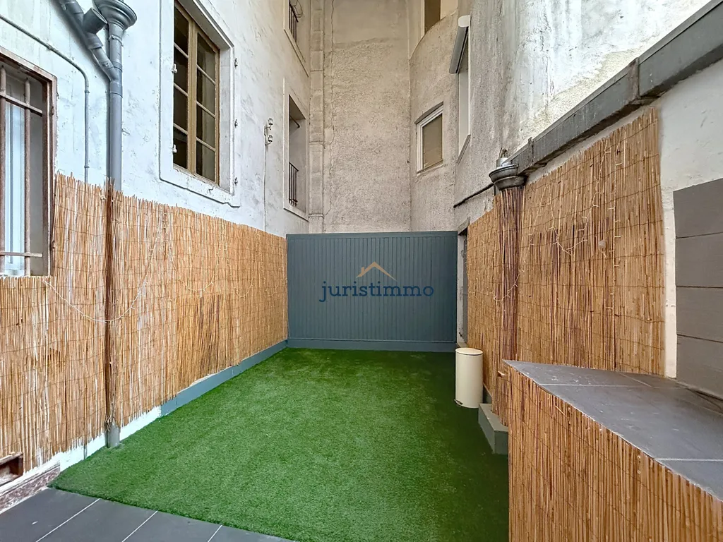 Aed - Haussmannian Apartment with Covered Terrace in Orange