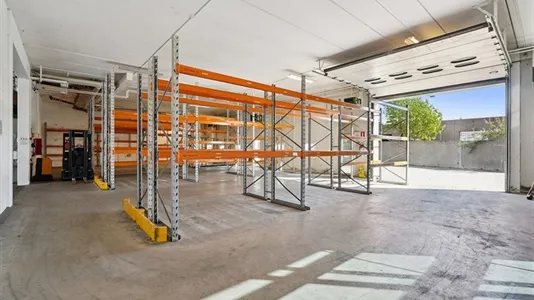 Garage - Warehouse with Office in Avedøreholme, Hvidovre