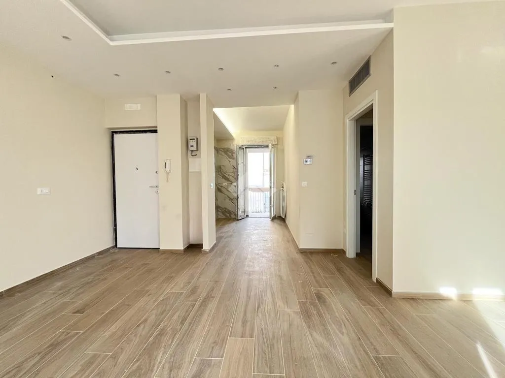 Entrée - Bright 3-Room Apartment with Balcony in San Severo