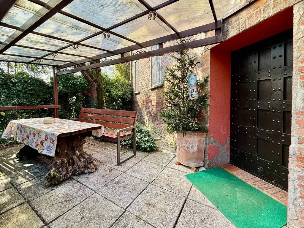 Terrazza - Rustico storico con piscina a Cappella De' Picenardi