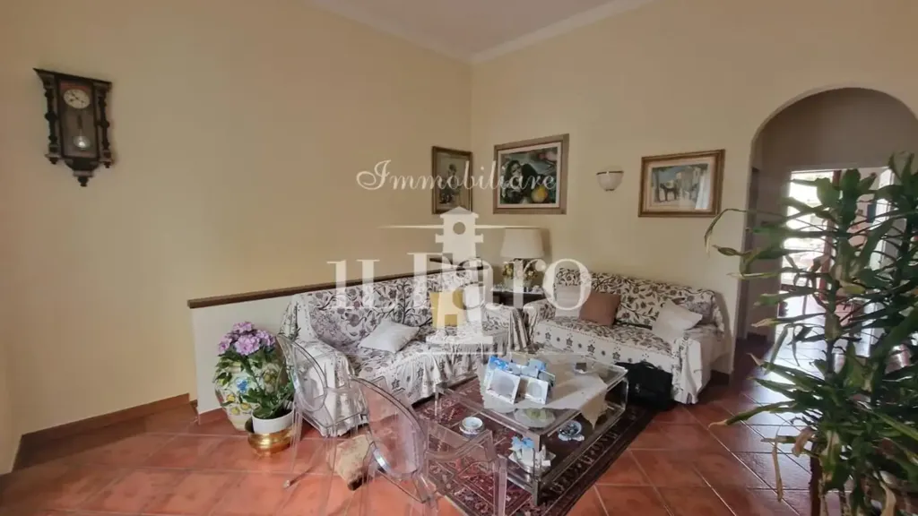 Elutuba - Rustic Bifam. with Terrace in Signa