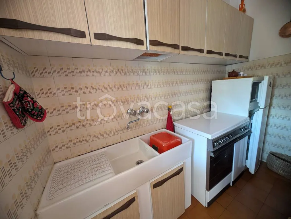 Cuisine - Spacious Apartment with Terrace in Cuneo