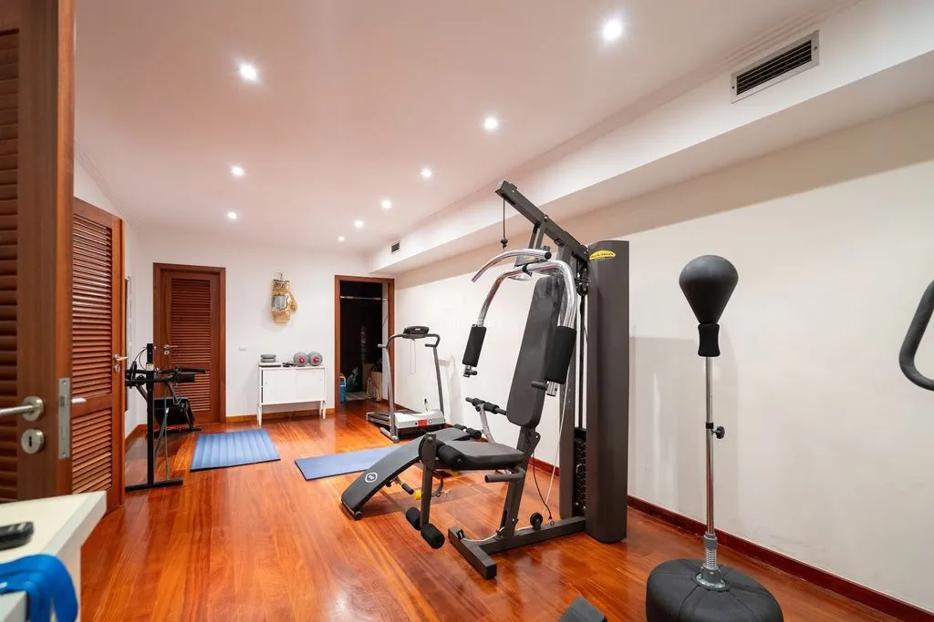 Pièces - Luxury Villa with Pool in Guia, Lisbon