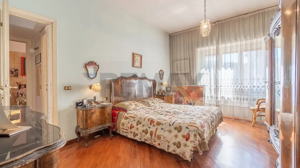 Chambres - Furnished Apartment with Balcony in Rome