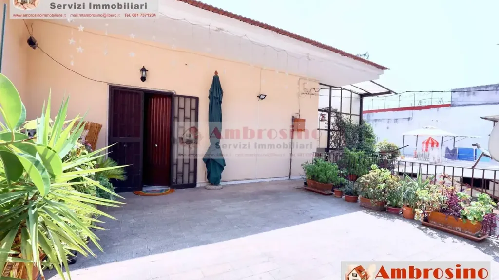 Terrass - Trilocale with Large Terrace in Naples