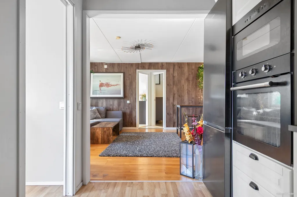 Esik - Modern Flat with Balcony in Nacka