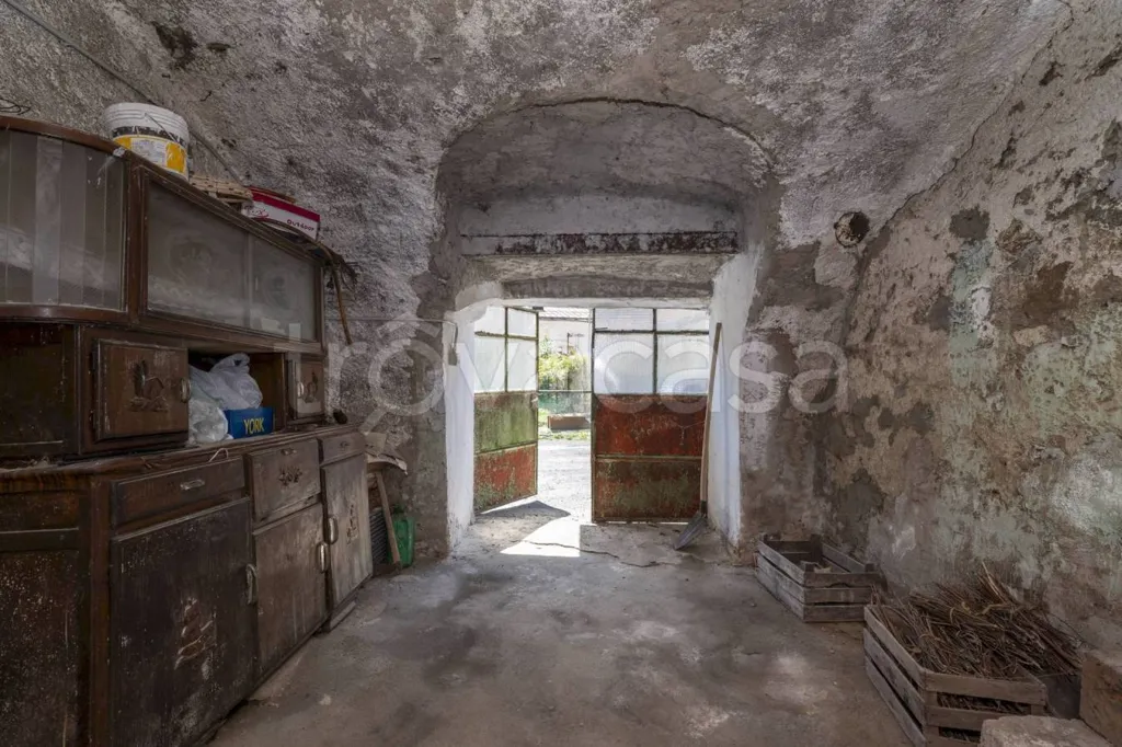 Pièces - Rustic House with Garden in Valloriate