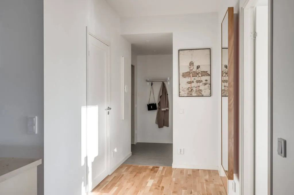 Entrée - Three-bedroom Apartment with Terrace in Sunnegatan