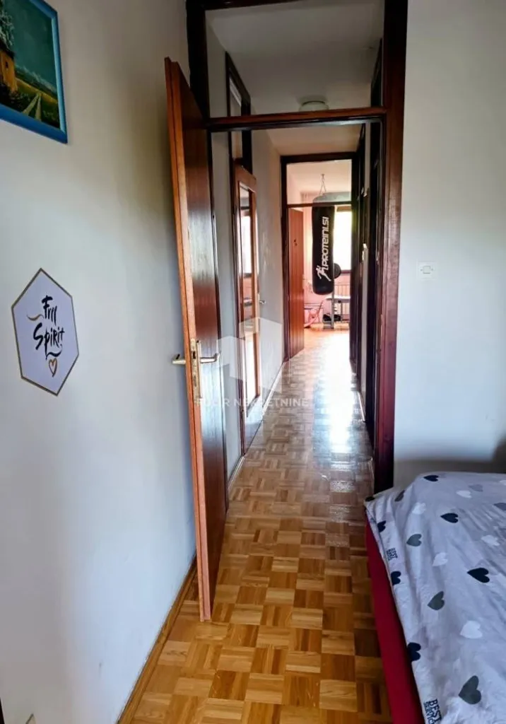 Bedrooms - Spacious Three-Bedroom Flat with Balcony in Stenjevec