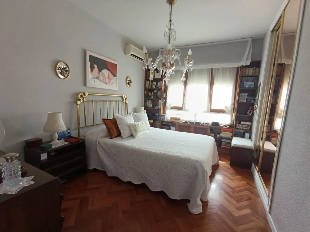 Chambres - Fully Furnished Flat with Balcony in Centro-Calatrava