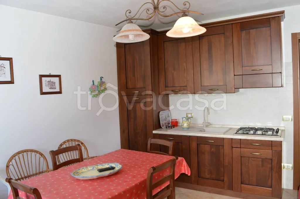 Söögituba - Rustic Apartment with Balcony in Roburent