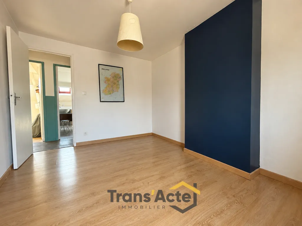Toad - Charming 3-Piece Apartment in Arras