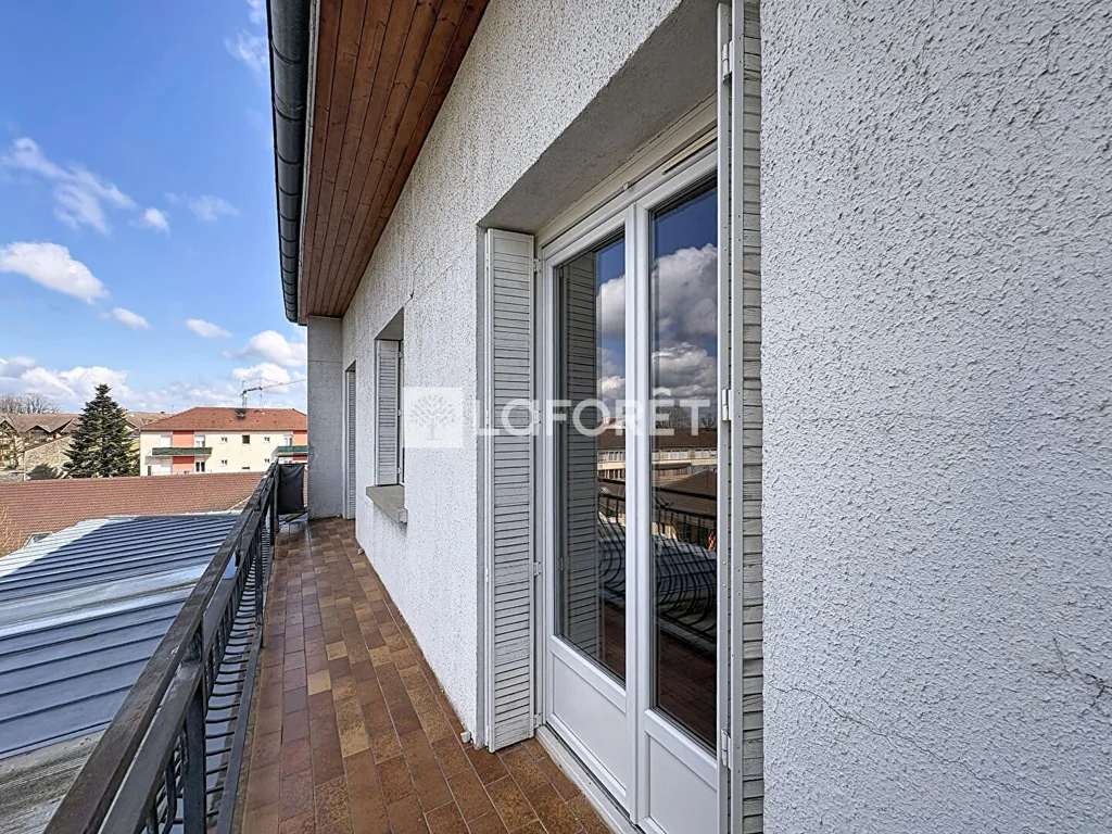 Rõdu - 4-Piece Flat with Balcony in Saint-Amour
