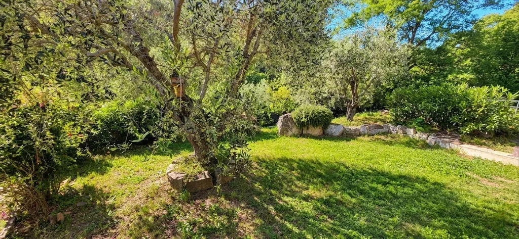 Giardino - House with Pool in Tourrette-Levens