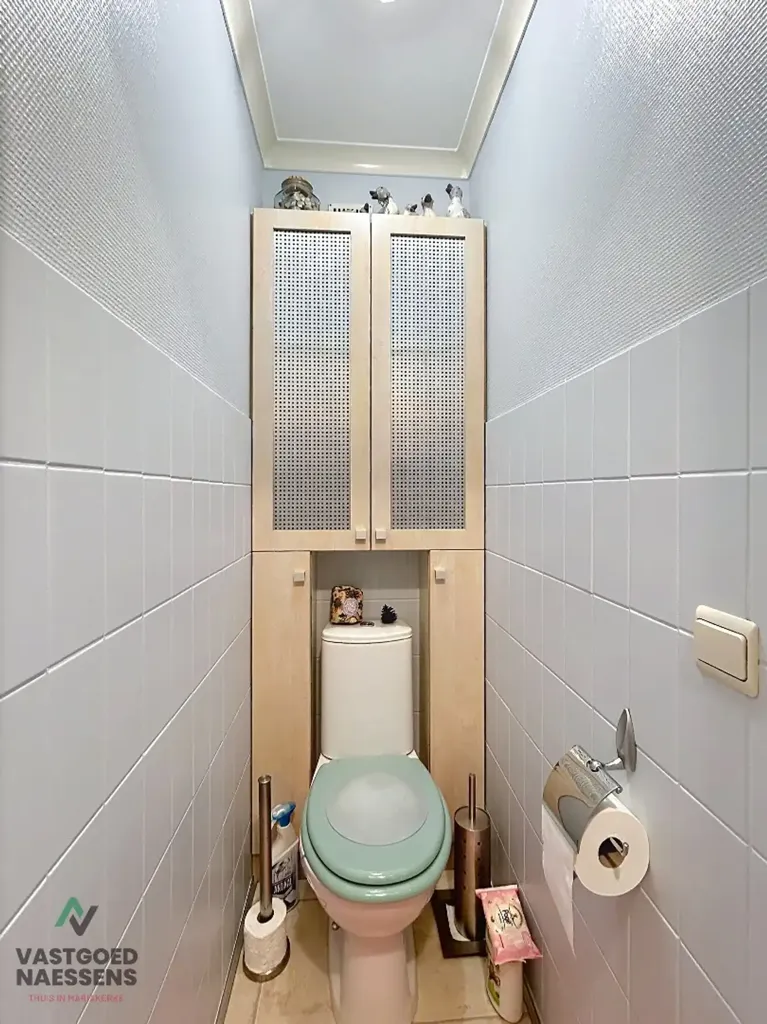 Bathrooms - Studio with Terrace in Oostende