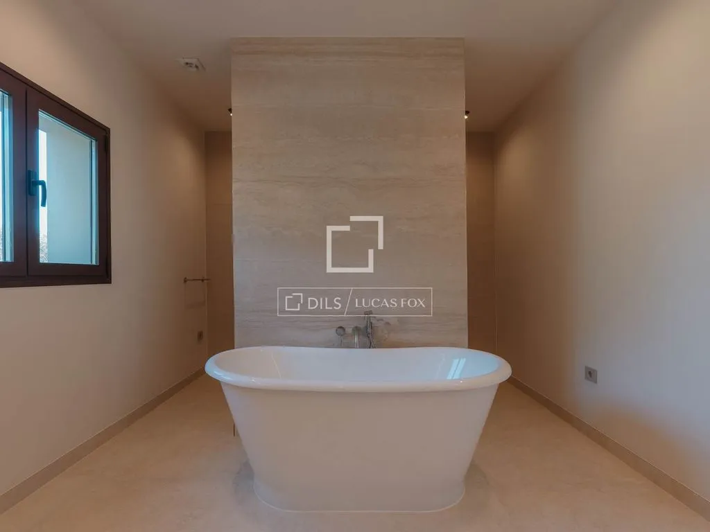 Vannitoad - Mediterranean Villa with Pool in Javea