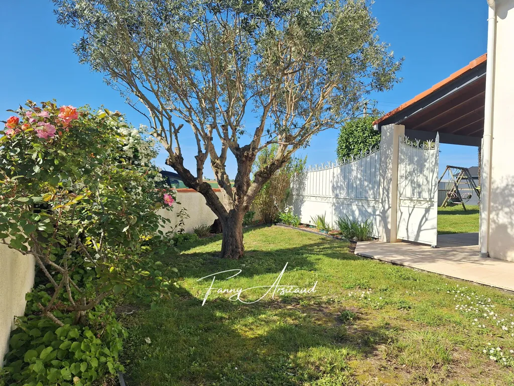 Jardin - Maison avec Vue Mer et Piscine à Esnandes
