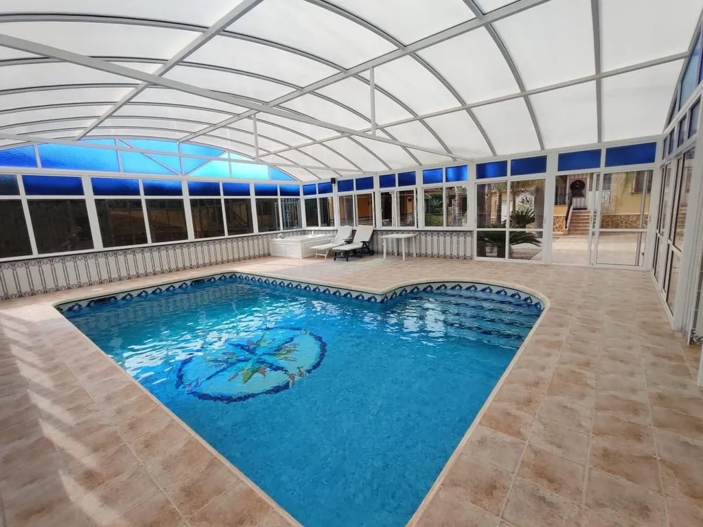 Piscine - Luxury Villa with Private Pool in Orihuela