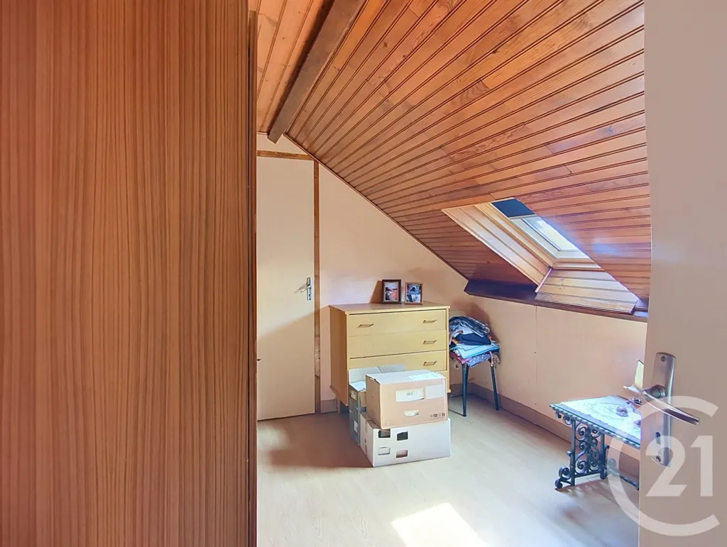 Rooms - Charming House with Terrace in Luisant