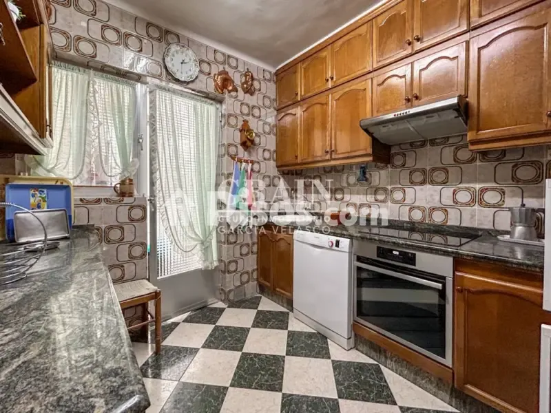 Kitchen - Apartment with Balcony in Albacete Centre