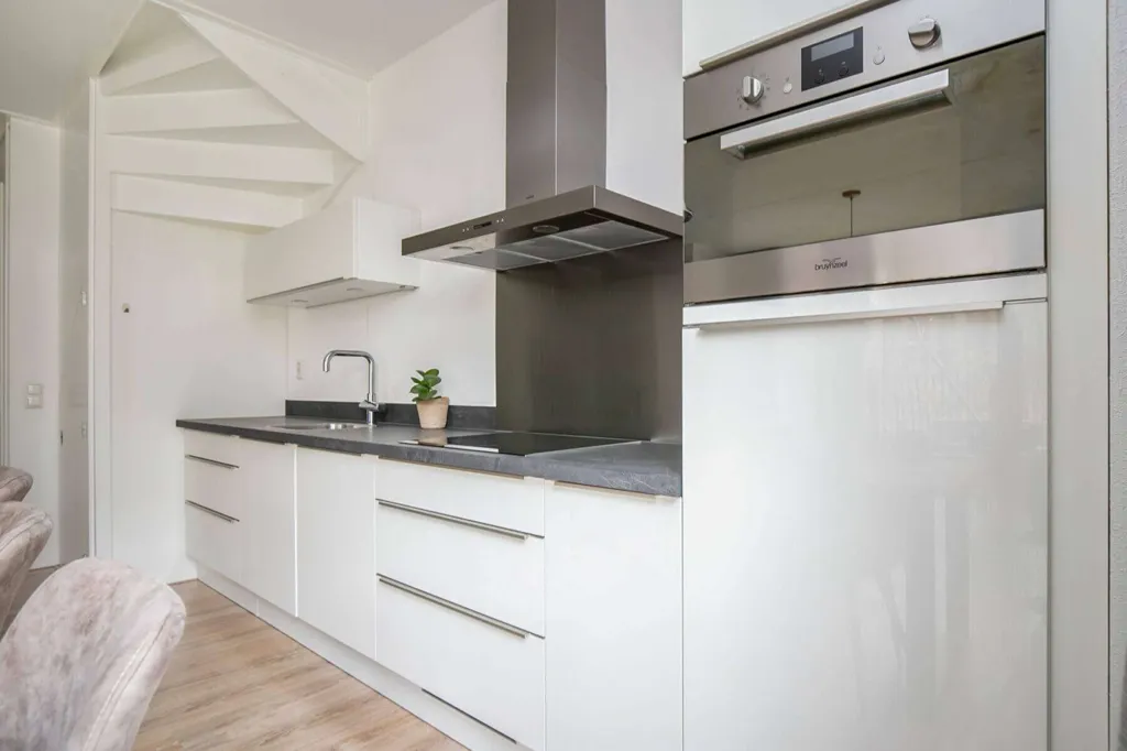 Cuisine - Modern Corner House with Garden in Zeist