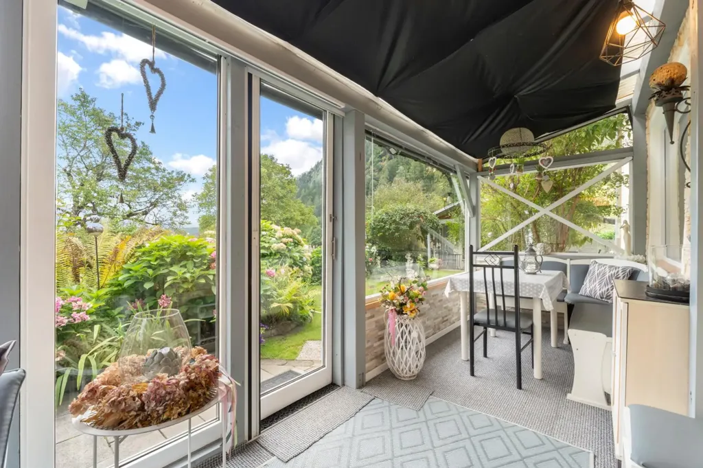 Terrasse - Altbau Apartment with Garden in Mölltal
