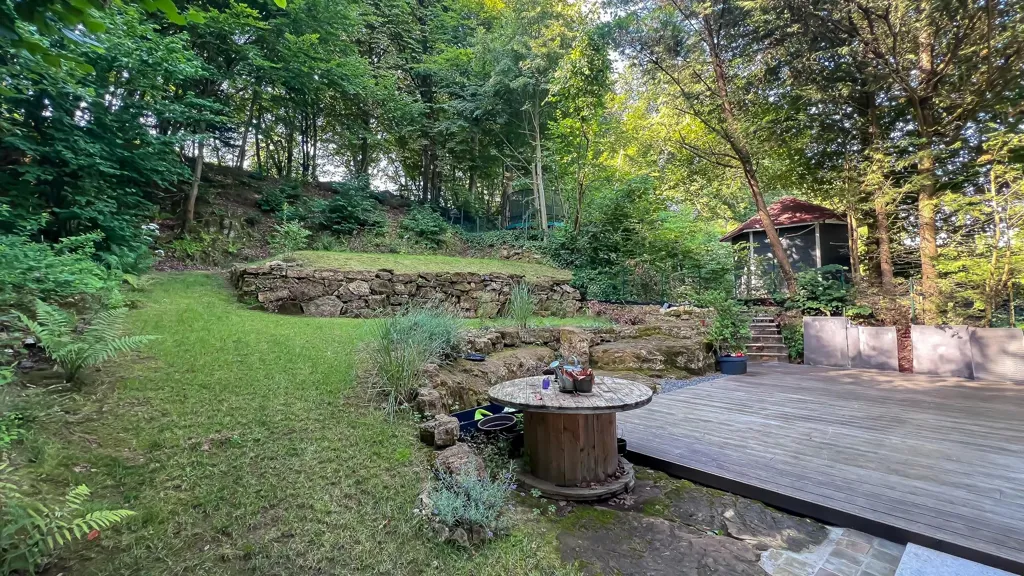 Garden - Luxury House with Solar Panels in Sandweiler