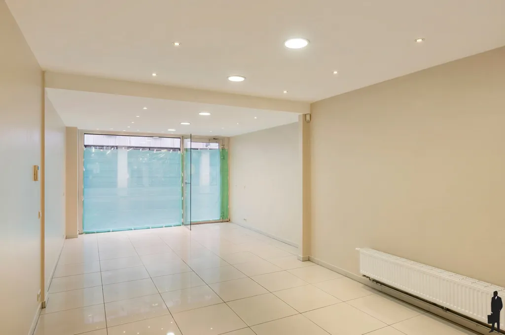 Esik - Fully Renovated Commercial Unit in Quellinstraat, Antwerp