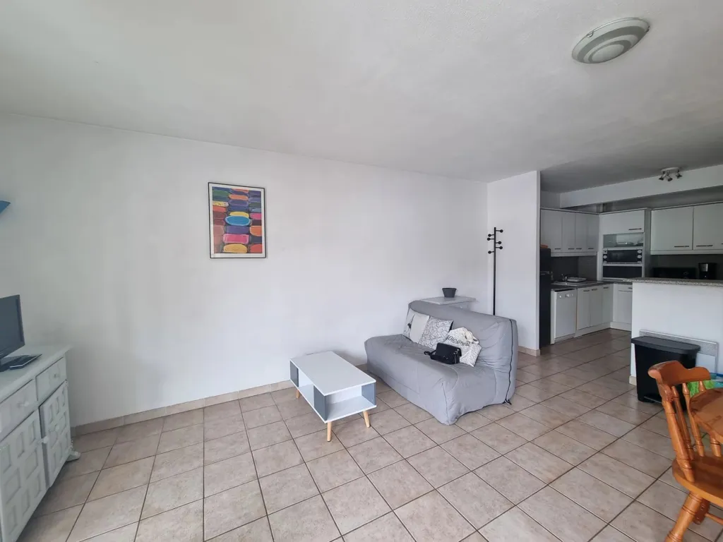 Elutuba - Student-Friendly Flat with Terrace in Nice