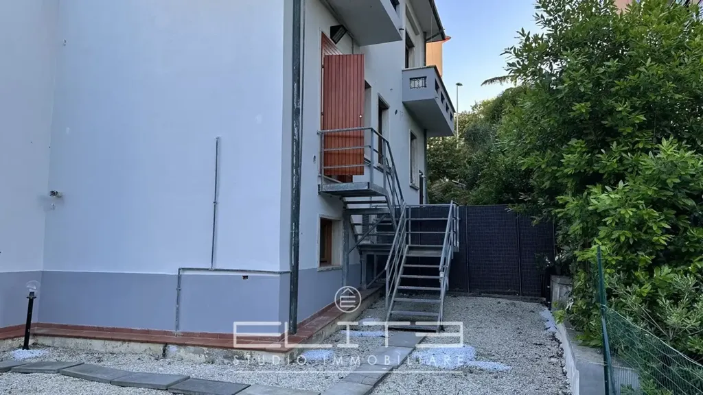Esterno - Two-Level Apartment with Private Garden in Ancona