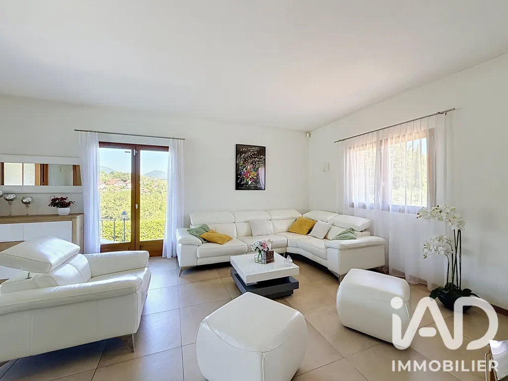 Soggiorno - Detached House with Pool in Reignier-Ésery
