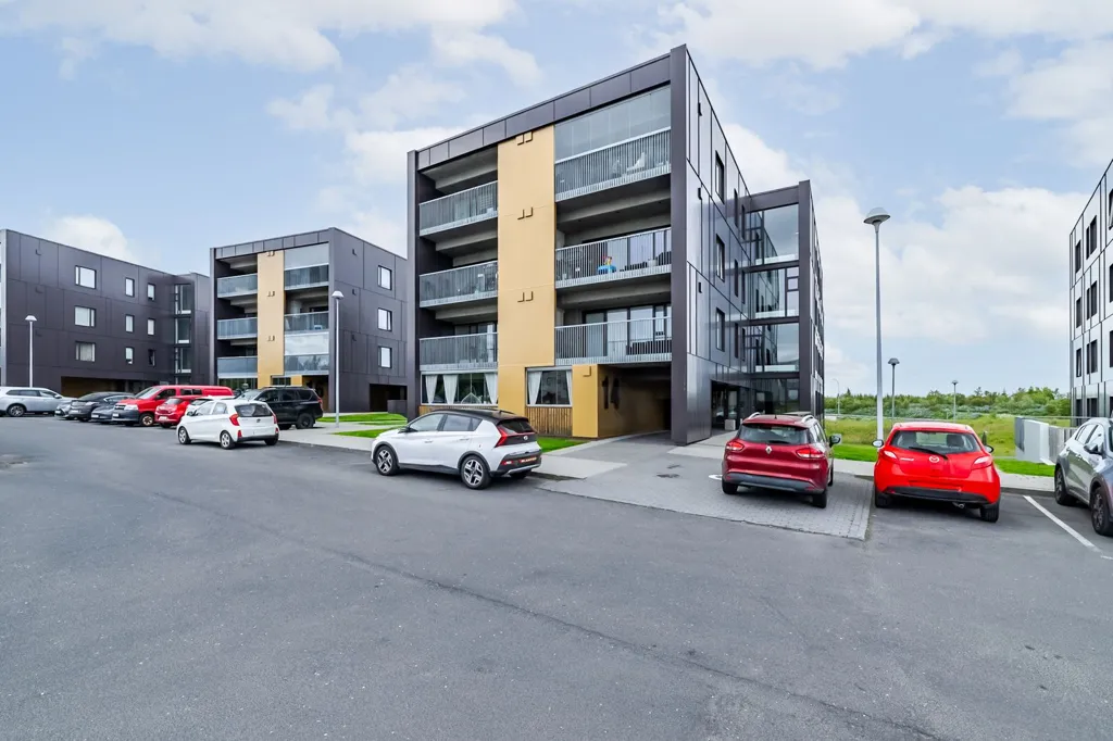Välivaade - Modern Apartment with Balcony in Reykjavik