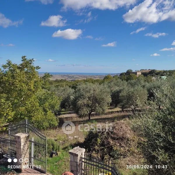 Aed - Bi-level Villa with Garden in Mafalda