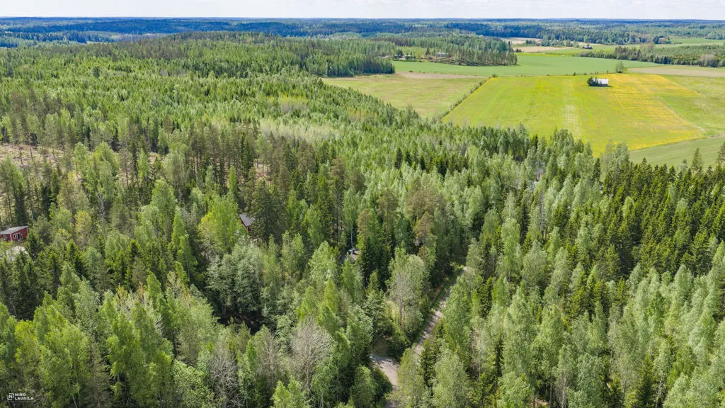 Vista aerea - Plot with Well for Self-Sufficiency near Porvoo