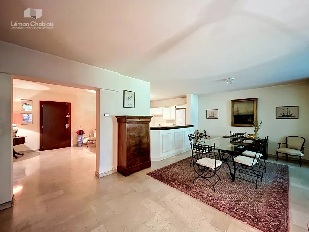 Söögituba - Luxury Flat with Lake View in Évian-les-Bains