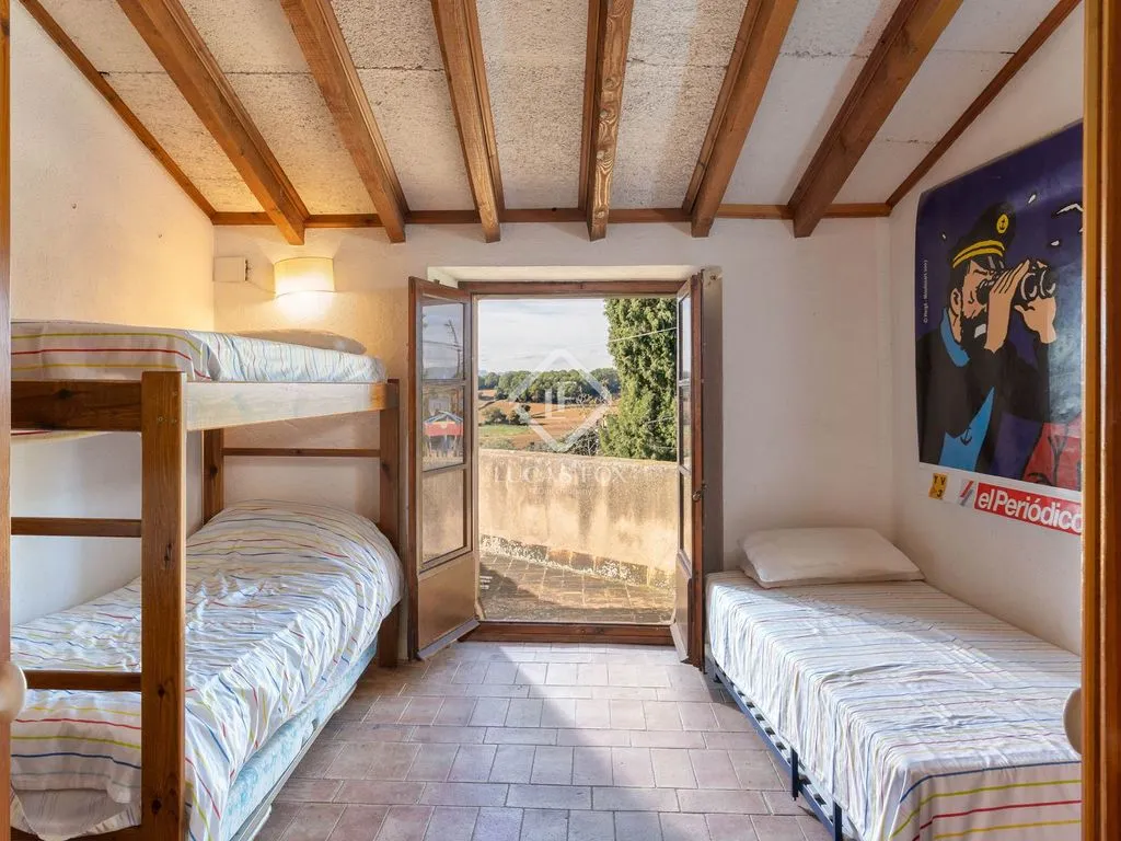 Bedrooms - Traditional Stone Cottage with Pool in Bàscara