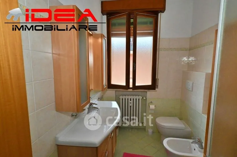 Salles de bain - Apartment with Balcony in Modena
