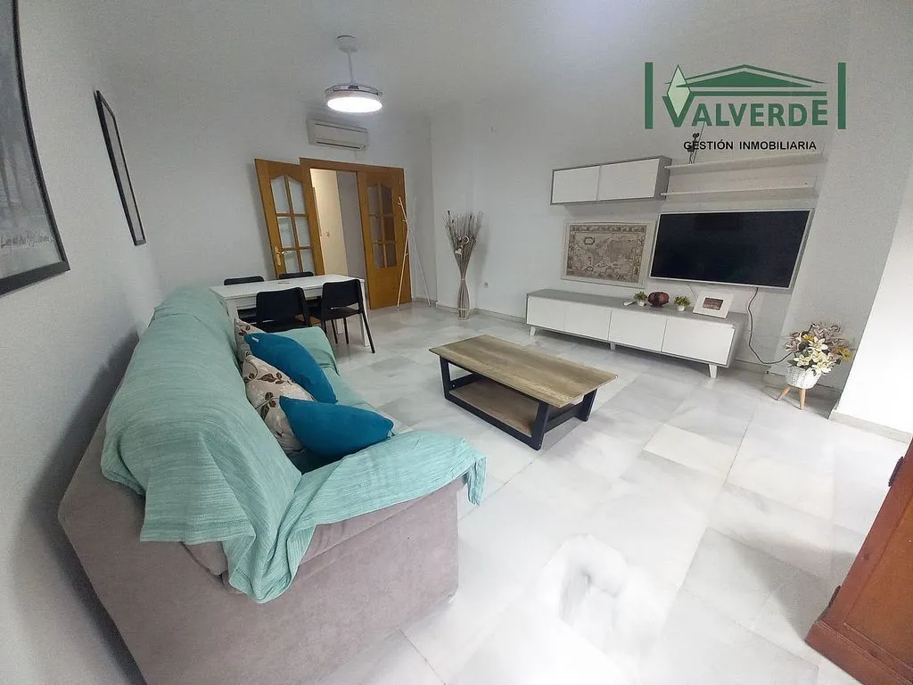 Soggiorno - Furnished Flat with Balcony in City Centre
