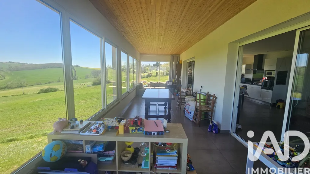 Terrasse - Maison Traditionnelle avec Véranda à Auterive