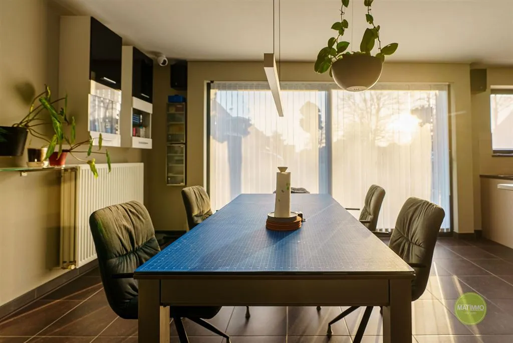 Salle à manger - Appartement Énergétique avec Terrasse à Mol-Donk