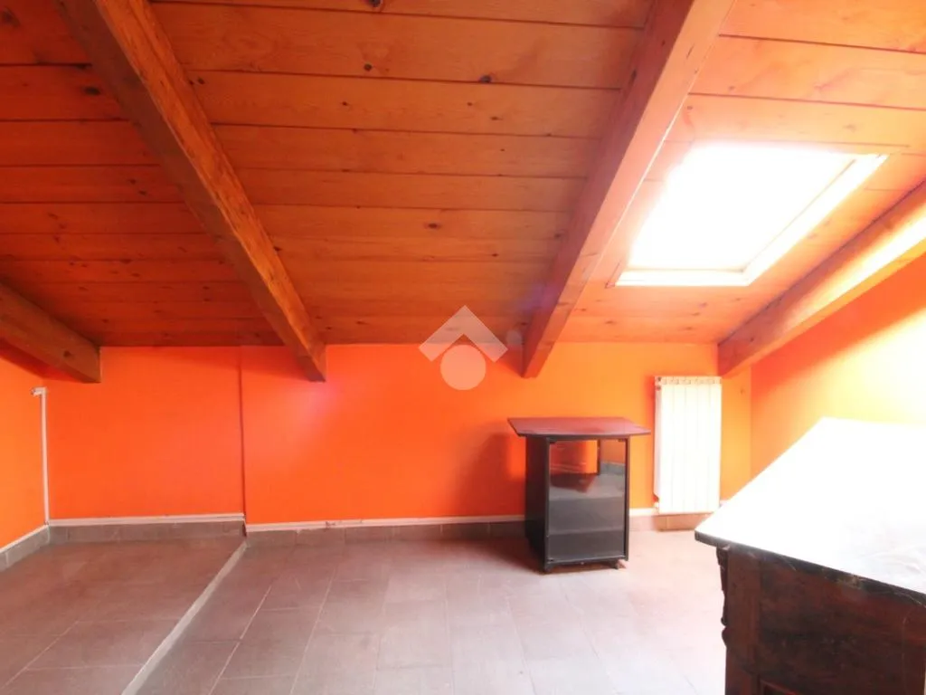 Rooms - Restored 4-Room Apartment in Pianezza