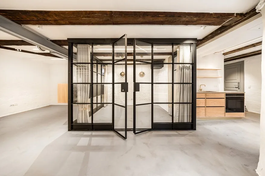 Toad - Comprehensively Renovated Office with Balcony in Copenhagen