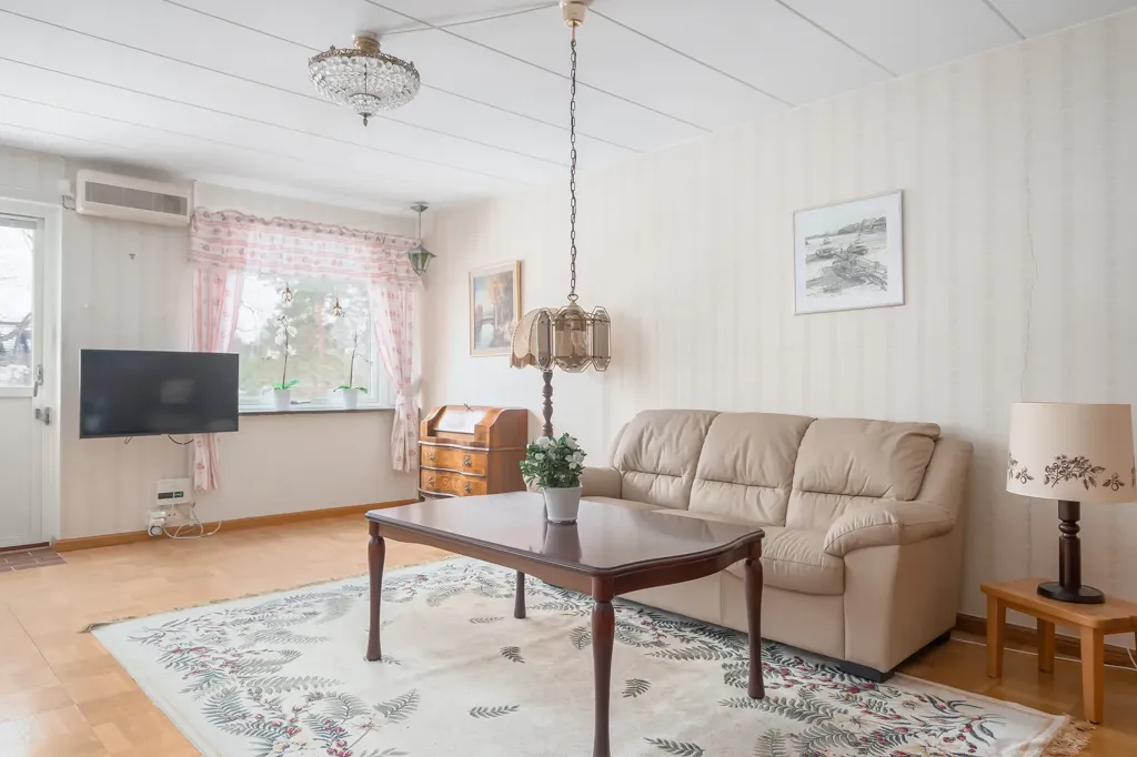 Elutuba - Detached House with Garden in Huddinge