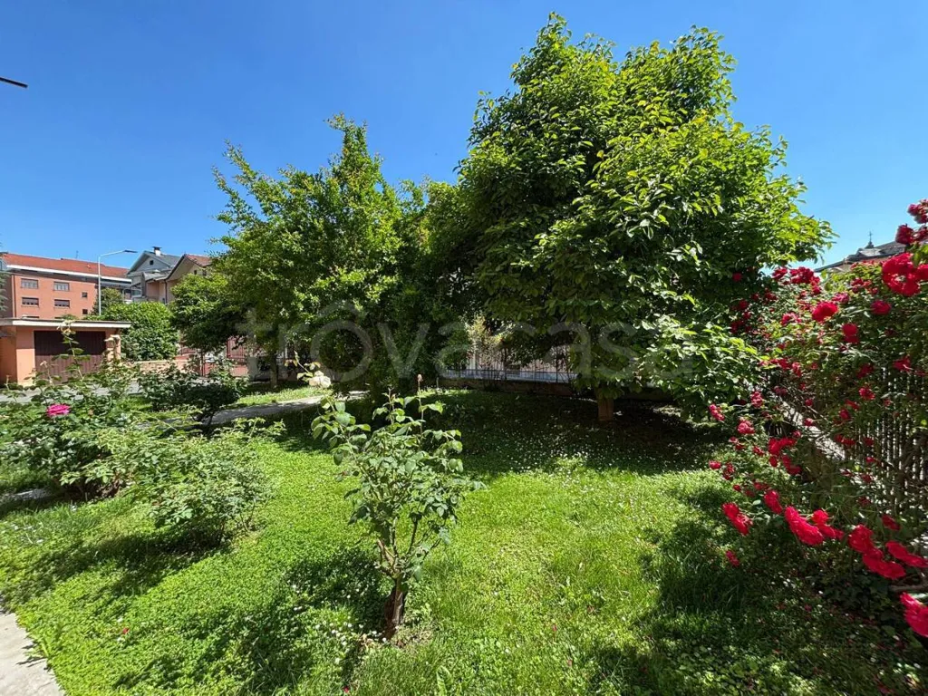 Jardin - Apartment with Balcony in Savigliano Centre
