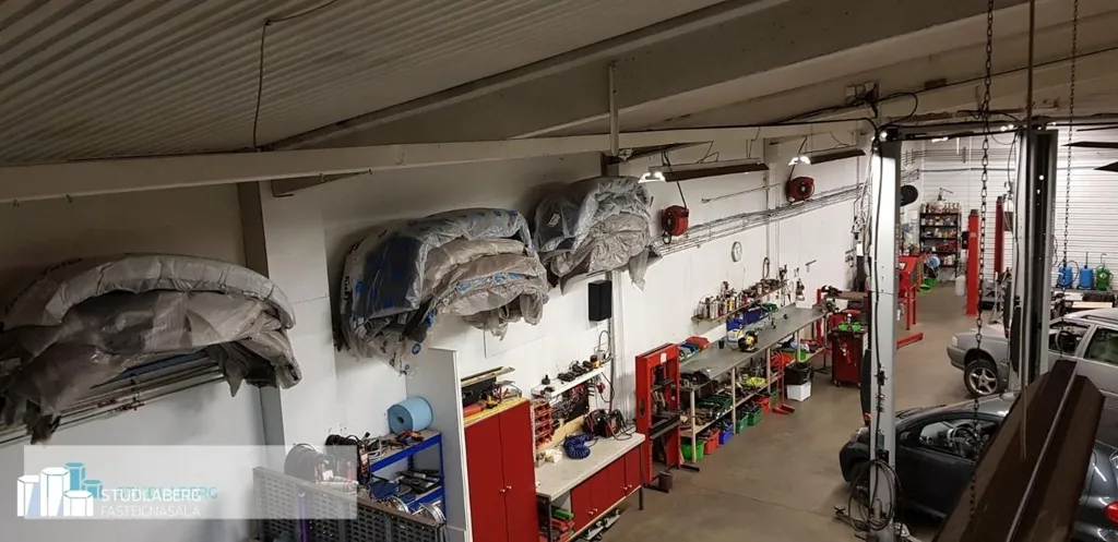 Garage - Car Workshop with Sales in Reykjanesbær