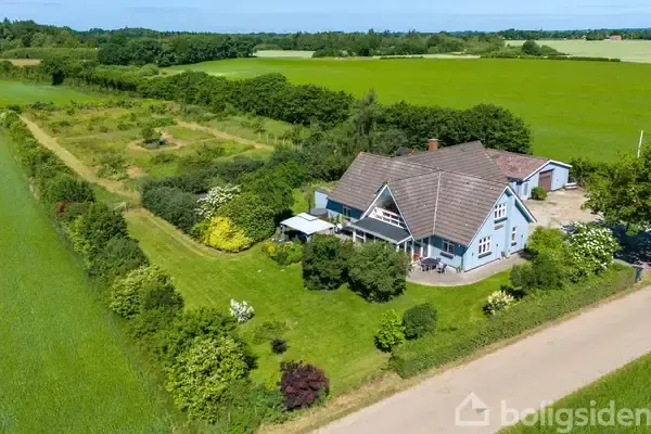 Vista aerea - Charming Villa with Garden View in Tiufkær