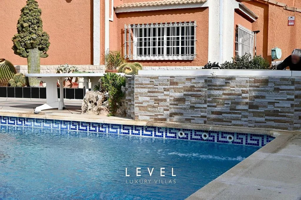 Piscine - Chalet with Pool in San Antonio de Benagéber