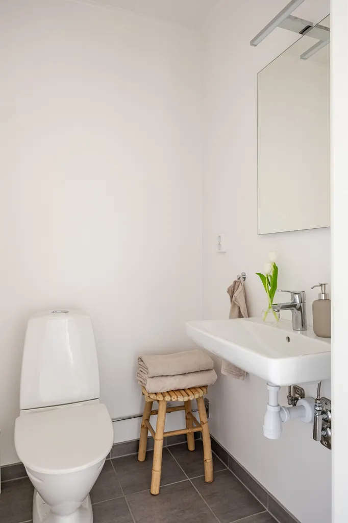 Salles de bain - Modern Flat with Private Terrace in Djurängen