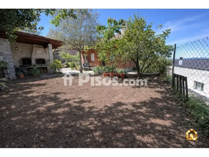 Aed - Four-Way House with Pool in Sant Fost